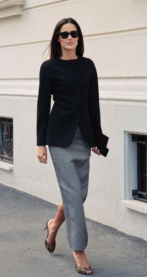 Alex Riviere, Walking Outfits, Ladylike Style, Dressy Casual Outfits, Estilo Preppy, September 19, Work Fashion, Elegant Outfit, Minimal Fashion