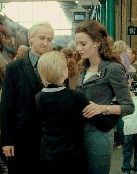 Astoria Harry Potter, Astoria Malfoy, Scorpius Malfoy, Malfoy Family, Slytherin Pride, Tom Felton Draco Malfoy, Neville Longbottom, Harry Potter Images, Harry Potter 2