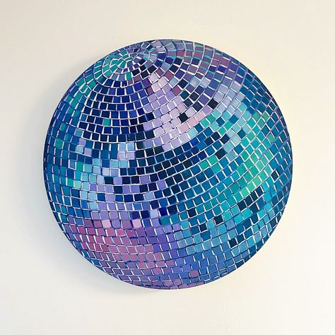 Disco Ball Art, Inspiration Painting, Mirror Ball, Painting Painting, Art Inspiration Painting, Painting Art Projects, Inspiration Art, Disco Ball, Painting Art