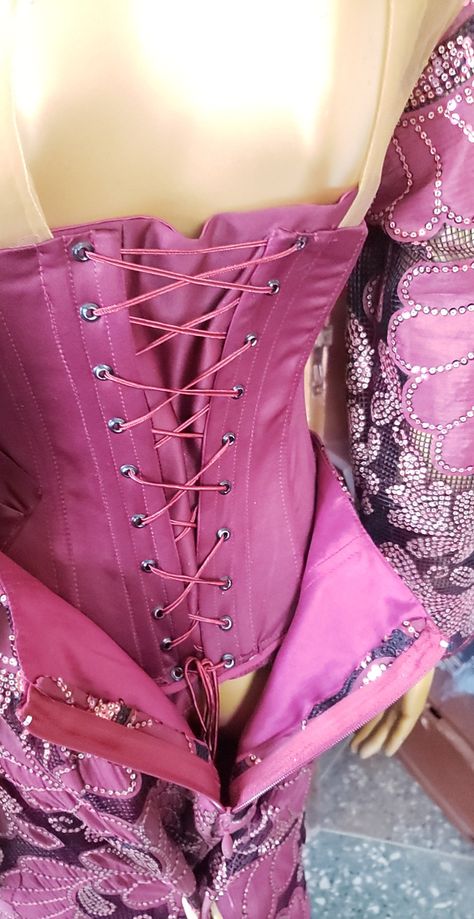 Inbuilt Corset Dress, Wine Lace Dress, Corset Sewing, Nigerian Lace Styles Dress, Nigerian Lace Styles, African Shirts For Men, Gala Dress, Styles Dress, Cute Coats