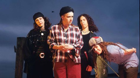 Although the band 4 Non Blondes were only together for a few short years, their massive hit 'What's up?' continues to be a popular song 4 Non Blondes, Linda Perry, 90s Bands, Women Of Rock, Favourite Song, Google Play Music, Religious Freedom, Freedom Of Speech, Music Legends