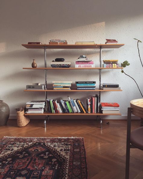 Gabriel on Instagram: “Home office. . . . . #poulkjaerholm #poulkjærholm #pk11 #marcelbreuer #tecta #shelf #bauhaus #funkis #architecturaldesign #gothenburg…” Bauhaus Home Office, Eames Shelves, Mid Century Modern Bookshelf Desk, Midcentury Bookshelf Wall, Bauhaus Office, Bauhaus Bookshelf, Bauhaus Furniture Design, Bauhaus Shelves, Postmodern Bookshelf