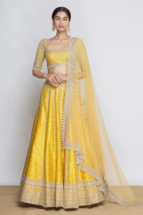 Lehenga Wedding Bridal, Simple Lehenga, Stitching Projects, Indian Outfits Lehenga, Wedding Lehenga Designs, Bridal Lehenga Collection, Traditional Indian Dress, Half Saree Designs, Indian Dresses Traditional