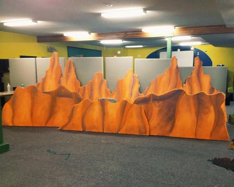 Desert Stage Design, Mountain Stage Design, Shipwreck Vbs, Vbs Diy, Monumental Vbs, Theater Tech, Set Theatre, Vbs Decorations, Lion King Jr