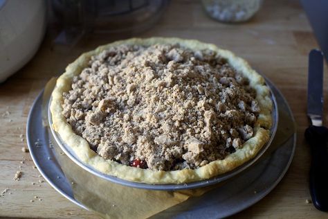 cranberry pie with thick pecan crumble – smitten kitchen Coconut Oil Pie Crust Recipe, Coconut Oil Pie Crust, Cranberry Pie Recipes, Oil Pie Crust, Sour Cherry Pie, Almond Crumble, Winter Kitchen, Cranberry Pie, Summer Pie