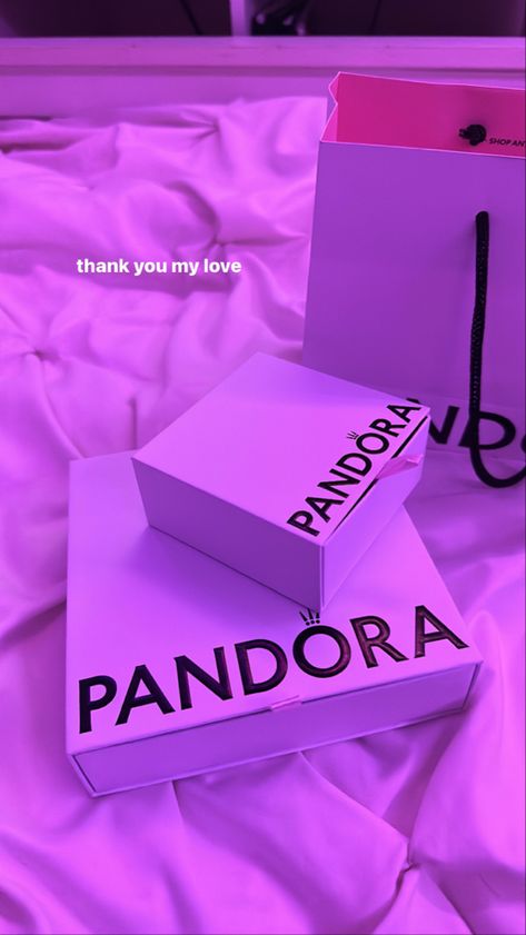 my pic x #pandora #pandoracharms #aesthetic #girly #aesthetictumblr #gifts #bougie #instagramstoryideas #instastory Pandora Gift Instagram Story, Pandora Gift Aesthetic, Pandora Charms Aesthetic, Latina Room, Pandora Wallpaper, Pandora Aesthetic, College Wishlist, Pandora Story, Im Obsessed