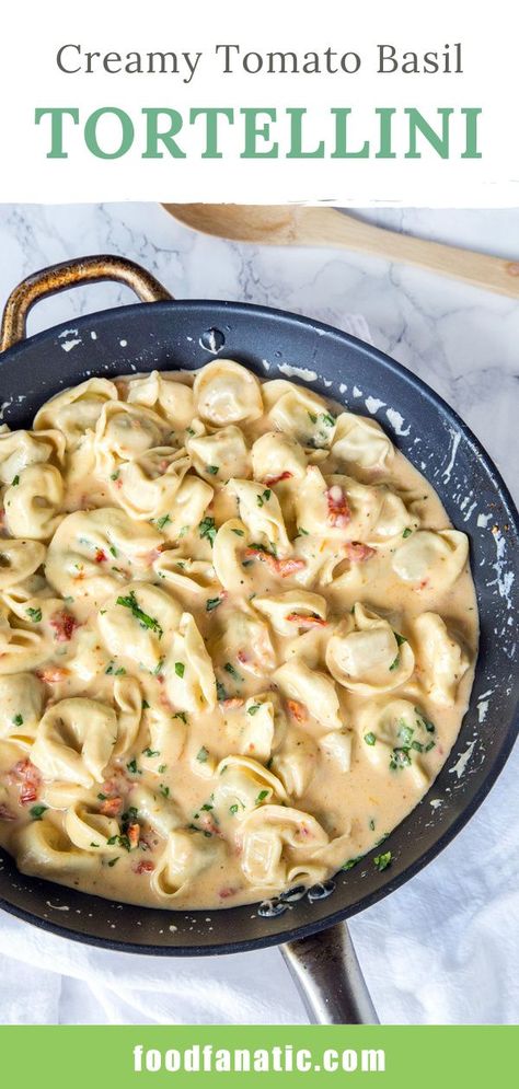 Creamy Tomato Basil Tortellini, Tomato Basil Tortellini, Ham Pasta, Tortellini Recipes, Basil Pasta, Fettuccine Alfredo, Pan Meals, Dinner Healthy, Creamy Pasta