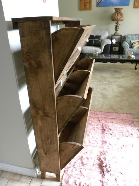 Shoe "cupboard" Diy Hidden Shoe Storage Entryway, Diy Narrow Shoe Cabinet, L Shaped Dresser, Diy Entry Shoe Storage, Shoe Dresser Diy, Entryway Shoe Storage Diy, Diy Shoe Dresser, Diy Hidden Shoe Storage, Diy Shoe Rack Ideas Small Spaces