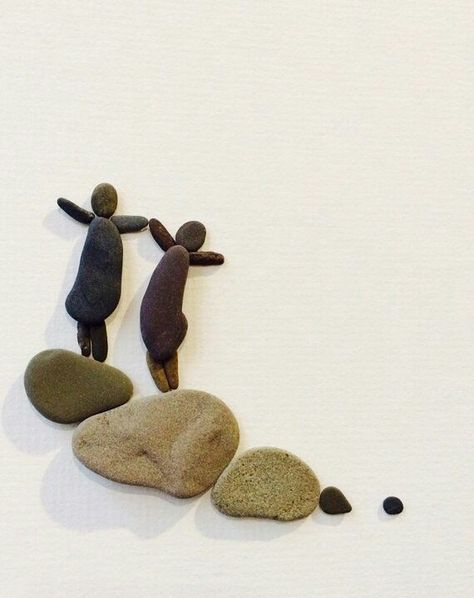 Stones and rocks Rock Sculpture, Deco Nature, Rock And Pebbles, Pebble Pictures, Beach Crafts, Stone Crafts, Sea Glass Art, Driftwood Art, Shell Art