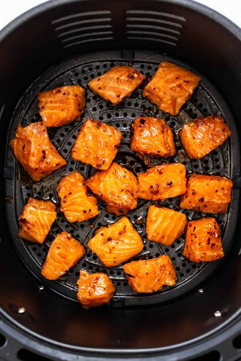 Air Fryer Salmon Bites with Honey + Chili Crunch - Fit Foodie Finds Salmon Air Fryer Bites, Air Fryer Bites, Salmon Dinner Ideas Meals, Best Air Fryer Salmon, Meals Air Fryer, Using Air Fryer, Salmon Air Fryer, Lox Recipe, Salmon Bites Recipe