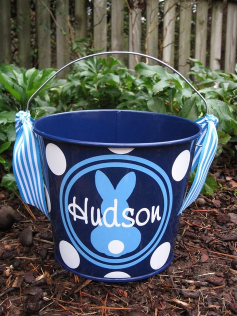 Easter Pail, Personalized Easter Bucket, Easter Bunny Treats, Purple Easter, Easter Buckets, Bunny Treats, Hippity Hoppity, Personalized Easter Bunny, Cadeau Baby Shower