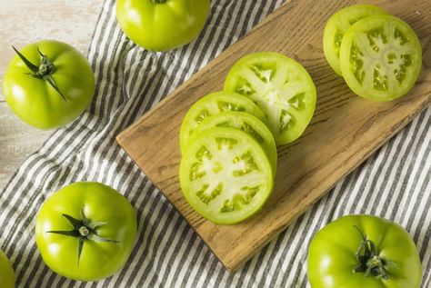 Freeze Green Tomatoes, Can Green Tomatoes, Canning Green Tomatoes, Crispy Parmesan Potatoes, Fried Green Tomatoes Recipe, Freezing Tomatoes, Summer Squash Casserole, Best Baked Potato, Freezing Vegetables