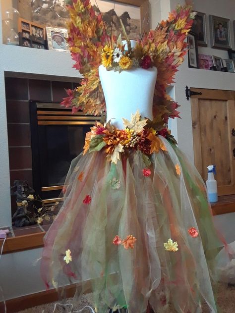 Fall Elf Costume, Autumn Fairy Costume Diy, Pumpkin Fairy Costume, Autumn Fairy Dress, Acorn Fairy Costume, Fall Fairy Costume Diy, Fairy Costume Adult Diy, Fall Costume Ideas, Nature Fairy Costume Diy