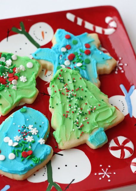 Butter Frosting Recipe, Sugar Cookie Recipe For Decorating, Decorated Christmas Cookies, Halloween Sugar Cookies Decorated, Christmas Sugar Cookie Recipe, Cookie Decorating Kits, Halloween Cookies Decorated, Halloween Sugar Cookies, Easy Butter