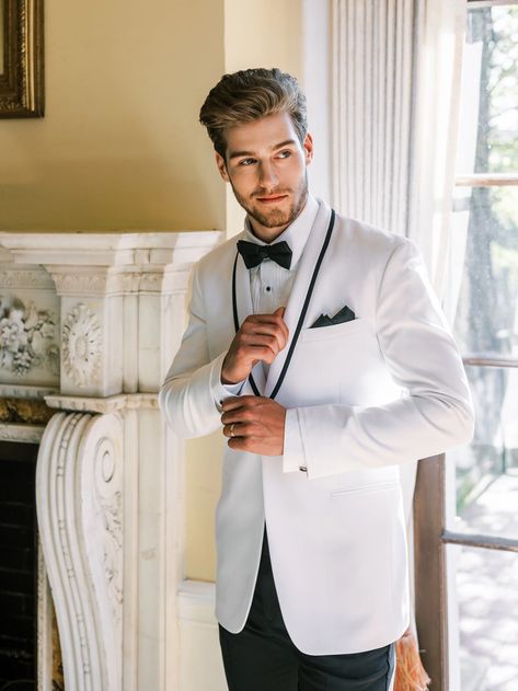 White Tux With Black Trim, Sally Mcqueen, Groom Style Wedding, White Tux, Der Gentleman, Black And White Tuxedo, Tie Fashion, Handsome Groom, White Tuxedo