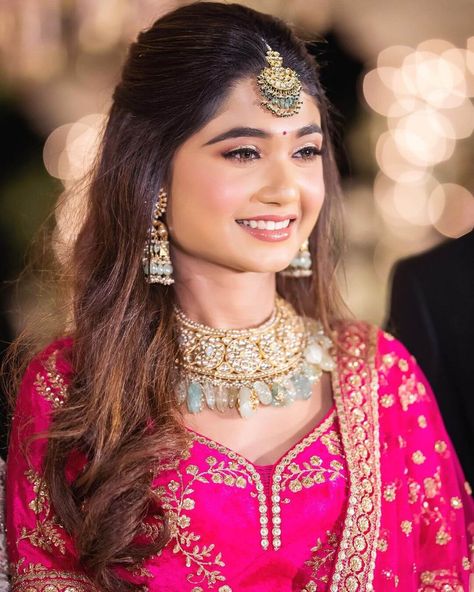 Spotted Best Bridal Makeup Looks Of The Year 2020 Hairstyle For Engagement, Different Braid Hairstyles, Sabyasachi Lehengas, Engagement Looks, Makeup Artist Course, Reception Hairstyles, Lehenga Hairstyles, Engagement Dress For Bride, Bridal Hairstyle Indian Wedding