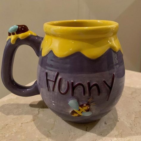 Cool Mug Ideas, Cute Mug Ideas, Cute Mugs Aesthetic, Aesthetic Mugs, Cute Furniture, Infp T, Disney Mugs, Tanah Liat, Clay Diy Projects