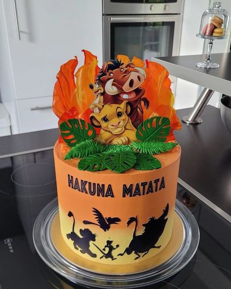 Lion King Theme Cake 1st Birthdays, The Lion King Cake Ideas, Lion King Birthday Photo Shoot, Cake King Lion, Lion King Birthday Cake Ideas, Lion King Cake Ideas 1st Birthdays, Lion King 1st Birthday Cake, Simple Lion King Cake, Lion King Birthday Party Ideas Cake