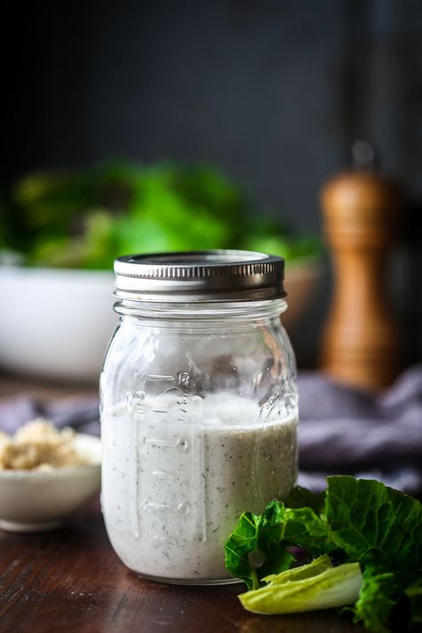 Dressing Made With Greek Yogurt, Greek Yogurt Ranch Dressing, Healthy Ranch Dressing, Greek Yogurt Ranch, Dressing Healthy, Salad Dressing Recipes Healthy, Healty Dinner, Creamy Salad Dressing, Ranch Salad