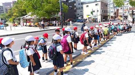 How are Japanese families disciplining their children — and how are they eliciting good behavior in the first place? I wasn’t the only American mother asking this question. Japan With Kids, Teaching Discipline, Starting School, Discipline Kids, Japan Aesthetic, School Trip, Extra Curricular, Parenting Styles, School System