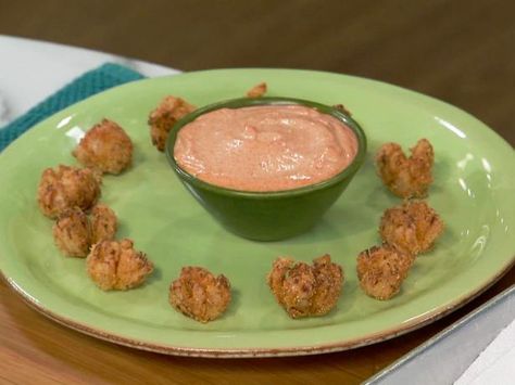 Fried Pearl Onions, Outback Blooming Onion, Onion Blossom, Blooming Onion Recipes, Roasted Shallots, The Kitchen Food Network, Blooming Onion, Pearl Onions, Potato Sides