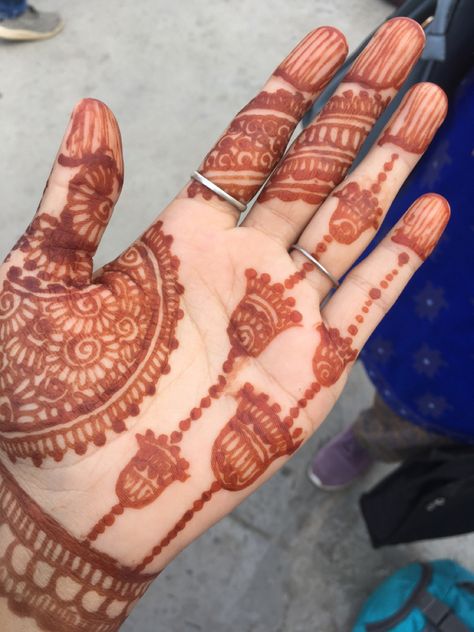 Elegant Mehendi, Finger Mehendi, Round Mehndi, Engagement Mehendi, Finger Mehendi Designs, Creative Snaps, Unique Henna, Finger Design, Full Hand Mehndi