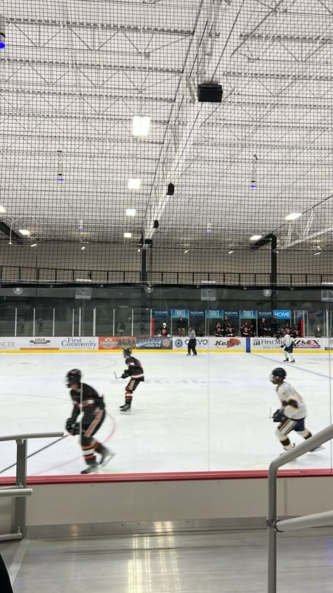 Hockey Aethstetic, Hockey Practice Aesthetic, Ice Hockey Game Aesthetic, Hockey Ice Rink, Hockey Astethic Wallpaper, College Hockey Aesthetic, Hockey Aestethic, Breakaway Grace Reilly, Hockey Astethic