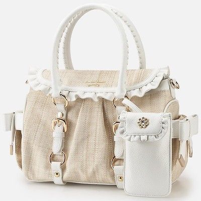 Samantha Thavasa Flora Handbag Mommy Things, Samantha Thavasa, Bag Inspiration, Anime Fashion, Sweet Bags, Girly Bags, Kawaii Dress, Pretty Bags, Coach Swagger Bag