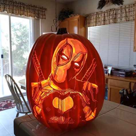 Pumkin Carving Stencils, Pumpkin Ideas For Halloween, Pumpkin Carving Inspo, Jack O Lantern Ideas, Deadpool Unicorn, Pumpkin Inspo, Pumkin Ideas, Pumpkin Carving Idea, Pumpkins Carving