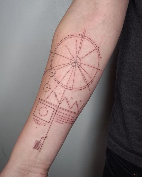 Voyager 1 Tattoo, Golden Record Tattoo, Fibonacci Tattoos, Voyager Tattoo, Ruler Tattoo, Philosophy Tattoos, Voyager Golden Record, Fibonacci Tattoo, Photoshoot Lighting