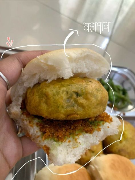 खान्देशी वडा पाव Vada Pav Aesthetic, Vada Pav Snap, Vada Pav Snapchat, Vada Pav Photography, Aesthetic Papers, Vada Pav Recipe, Desi Vibes, Food Snap, Desi Aesthetics