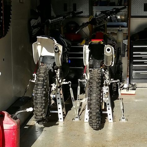 transporting a bike without tie downs - Moto-Related - Motocross Forums / Message Boards - Vital MX Enclosed Motorcycle Trailer, Iveco Daily Camper, Bike Locker, Enclosed Trailer Camper, Iveco Daily 4x4, Cargo Trailer Conversion, Dog Trailer, Diy Camper Trailer, Bike Room