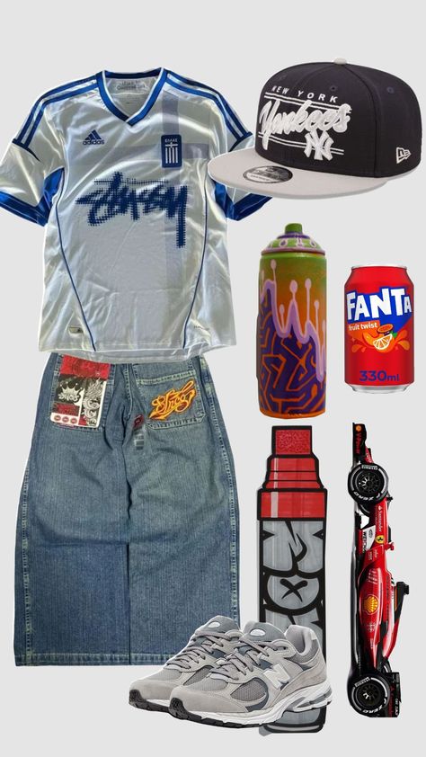 #outfit #vintage #skater #streetwear #graffiti #f1 Street Core Outfits, Early 2000s Fashion Streetwear, 90s Fashion Streetwear, Chill Concert Outfit, 90s Skater Outfits, Clothing Inspo Aesthetic, Skaters Outfit, Blokette Outfits, Graffiti Outfit