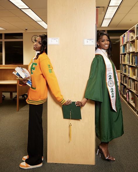 Graduation Outfit Ideas Teacher, Uab Graduation Photos, Social Work Photoshoot, College Graduation Outfit Ideas Black Women, Memorial Graduation Pictures, Social Work Graduation Photoshoot, Sgrho Graduation Pictures, Graduation Photo Shoot Black Women, Fashion Graduation Pictures