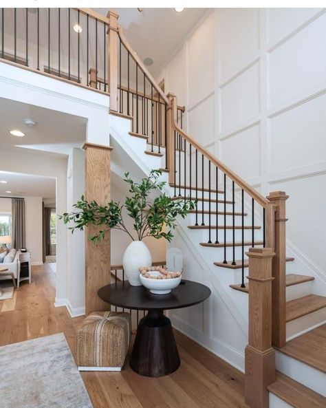 Transitional Banisters And Railings, Wainscotting Up Staircase, Staircase Design Farmhouse, Foyer With High Ceiling Entrance, Home Entryway With Stairs, Entry Way Stairs Foyers, Colonial Style Staircase, Entry Stairway Ideas, 2024 Stair Railing