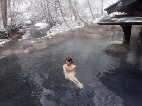 Japanese Hot Springs, Spring In Japan, Aesthetic Japan, Hot Spring, Japanese Aesthetic, Spring Aesthetic, Winter Aesthetic, Aesthetic Photo, Japan Travel