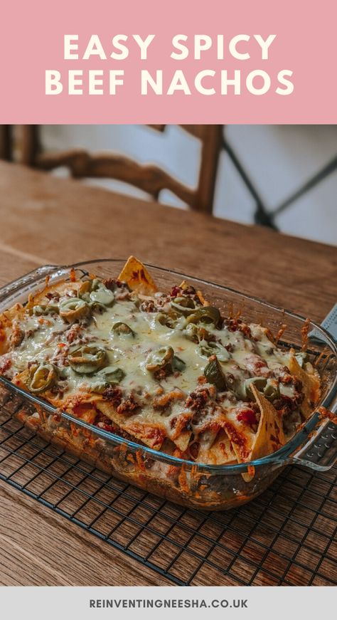 Quick and Easy Spicy Beef Nachos Recipe. Prep and Cook in under 30 minutes. If you like spicy food you definitely have to try this. Quick and Easy Spicy Beef Nachos Recipe. Cook and eat in half an hour. If you don't like spicy food you can make this without the jalapenos or add some sour cream dips to make the flavour mild. Also super easy to swap the beef mince for a vegetarian alternative. #spicyfood #quickandeasyrecipe #nachos #cheesenachos Spicy Minced Beef, Quick Meals With Minced Beef, Chilli Nachos Recipe, Chilli Beef Nachos, Spicy Minced Beef Recipes, Mexican Minced Beef Recipes, Spicy Ground Beef Recipes, Beef Nachos Recipe, Dips To Make