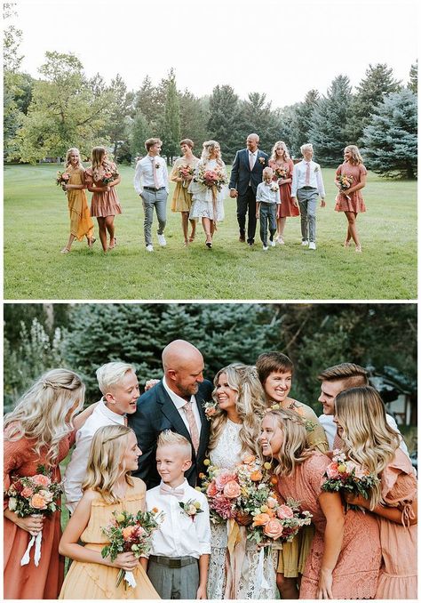 Family Oriented Wedding, Cute Family Wedding Photos, Casual Wedding Family Photos, Family Wedding Picture Ideas, Blended Family Photoshoot Ideas, Fun Family Wedding Photos, Blended Family Wedding Photo Ideas, Big Blended Family Photos, Family Wedding Photos With Children