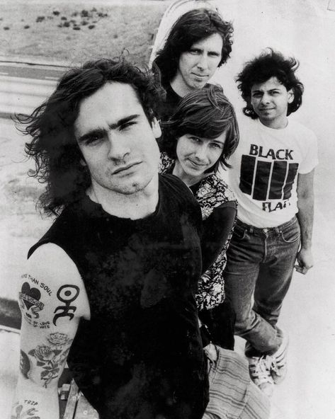 Kira Roessler, Black Flag Band, Henry Rollins, Power Pop, Black Flag, Band Photos, Punk Bands, Music Stuff, Cool Cats