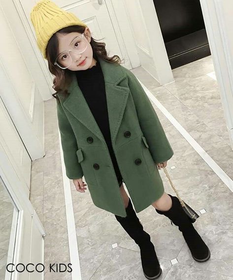 Girls Trench Coat, Stylish Kids Outfits, Best Winter Outfits, Fashion Drawing Dresses, Trendy Dress Outfits, Winter Girls, Kids Coats, Midi Skirts, Girl Coat