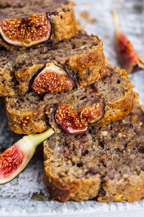 Banana Fig Bread is a PERFECT vegan loaf cake for breakfast. It is sugar free yet so yummy and easy to make. #veganbread #loafcake #figbread #bananabread #sugarfreebaking Fig Dessert, Fig Bread, Fig Jam Recipe, Fig Cake, Sugar Free Baking, Fig Recipes, Desserts Vegan, Vegan Bread, Nut Bread