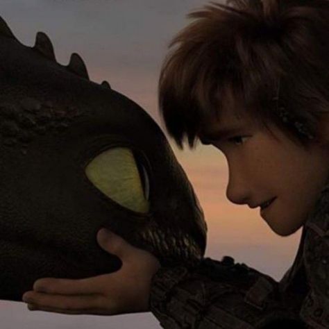 ⚘ @elylakirei on Pinterest | HTTYD Jay Baruchel, Train Dragon, Dragon Star, Toothless Dragon, Dragon Movies, Httyd 3, Hiccup And Toothless, Hiccup And Astrid, Emotional Scene