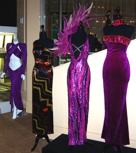 More Cher costumes by Mackie for sale Cher Gowns, Bob Mackie Dress, Cher Outfits 70s, Celestial Disco, Bob Mackie Fashion, Cher Dresses, Cher Bob Mackie, Cher Looks, Cher Costume