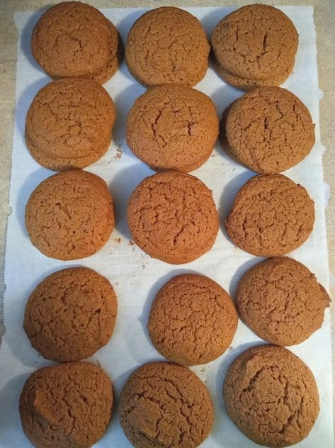 Molasses Cookie Recipe, Molasses Cookie, Chewy Molasses Cookies, Molasses Cookies Recipe, Soft Cookie Recipe, Potato Chip Cookies, Drop Cookie Recipes, Filled Cookies, Molasses Cookies