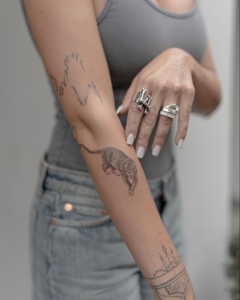 Panther Tattoo Placement, Cheetah Tattoo On Back, Minimal Cheetah Tattoo, Cheetah Running Tattoo, Jaguar Tattoos For Women, Cheetah Arm Tattoo, Fine Line Jaguar Tattoo, Jaguar Arm Tattoo, Cheetah Tattoo For Women On Thigh