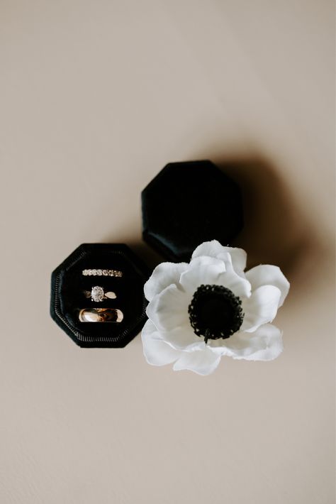 Hexagon simple ring box for my winter black and white wedding Wedding Ring Box Detail Shots, Ring Box Photography, Winter Black And White, Wedding Flatlay, Black Ring Box, Black And White Rings, Details Photography, Triple Ring, Wedding Details Photography