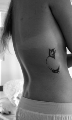 Stingray Tattoos, Manta Ray Tattoo, Stingray Tattoo, Ray Tattoo, Dove Tattoos, Tattoo Trend, Shark Tattoos, Manta Ray, Rib Tattoo