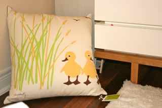 The yellow ducky pillow that was the perfect inspiration piece for my baby's tranquil modern nursery design. I knew that the Amenity Eco baby bedding set was the perfect inspiration piece for tranquil, modern nursery ideas when I found it online.  I had been looking Duck Nursery Theme, Nursery Themes Yellow, Unisex Decor, Unisex Nursery Colors, Baby Unisex Nursery, Modern Nursery Design, Nursery Design Girl, Nursery Themes Neutral, Baby Nursery Ideas