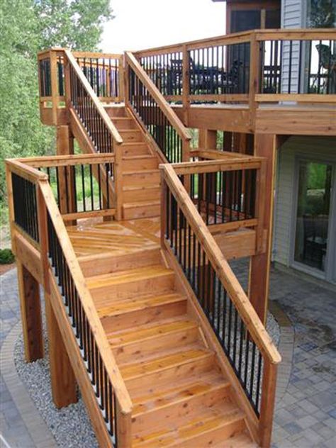 High deck with long staircase with landing. Like this concept for ... Balcony Door Design, Deck Skirting Ideas, Skirting Ideas, Deck Stair Railing, High Deck, Deck Skirting, Staircase Landing, Deck Railing Design, Deck Steps