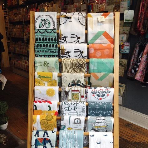 jux•ta•pose — New tea towel display. #teatowel #danica... Displaying Tea Towels, How To Display Tea Towels, Hand Towel Display Ideas, Dish Towel Display, Kitchen Towel Display, Scarf Display Ideas, Towel Display Ideas, Display Ideas Retail, Hand Towel Display